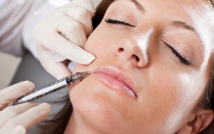 تزریق ژل در کلینیک دکتر زی